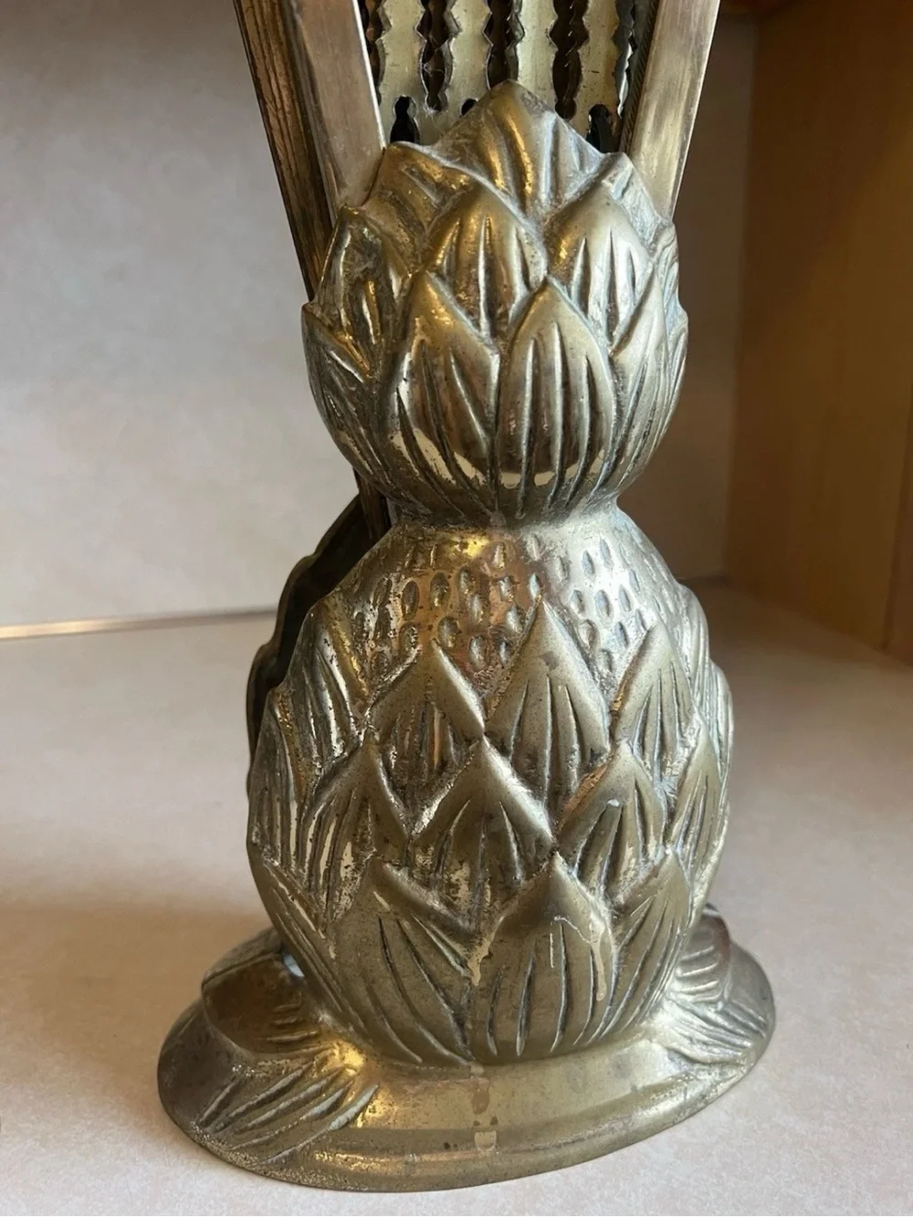 *HARD TO FIND* Vintage Pineapple Brass Peacock Fireplace Fan